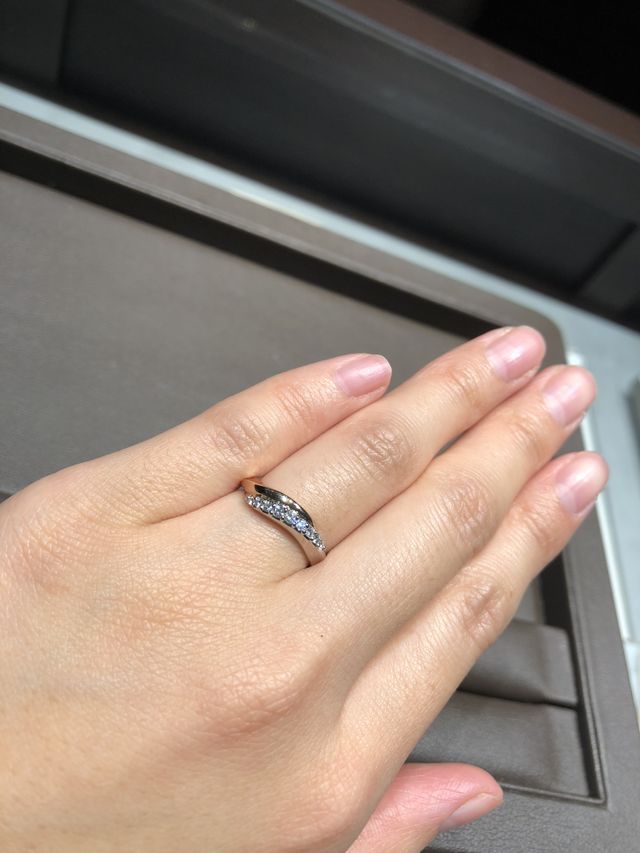 指のかたちに合わせて似合うものを選んでくれました。