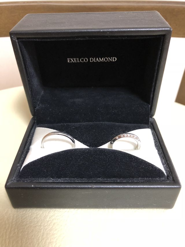 上下から見たときにダイヤが見えるデザインがお気に入りです