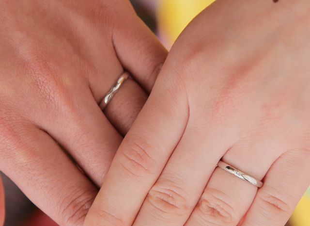 気に入る指輪が見つかって満足です！