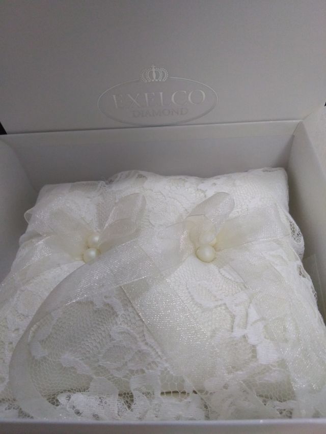 オマケで頂いたリングピローです。