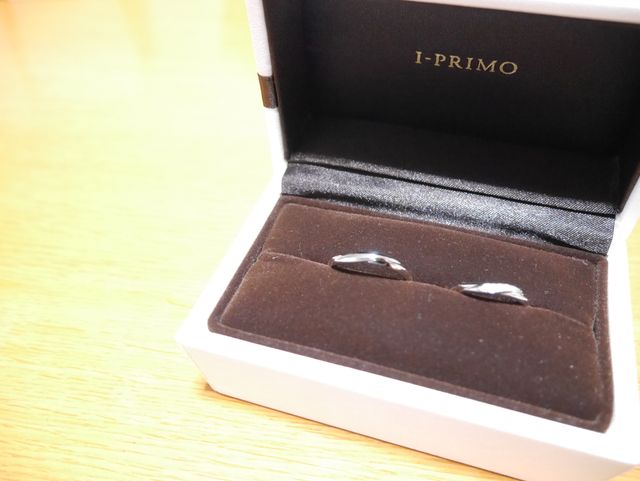 結婚指輪はi-primoのルキナにしました。