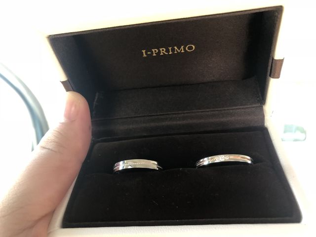 細かくハートが打ち込んでありハート部分はピンクゴールドです。