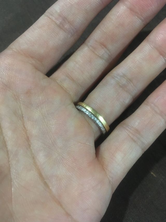 手のひら側の写真です。気分によって重ねる順番を変えています！