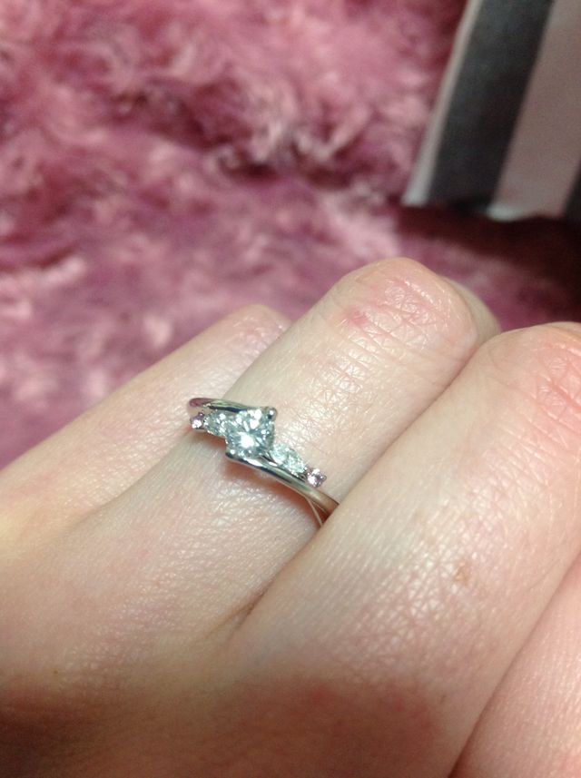 ピンクサファイア2つ