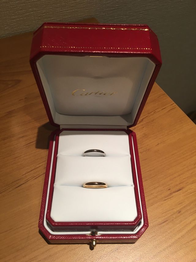 プラチナが主人で、ゴールドが私のです。