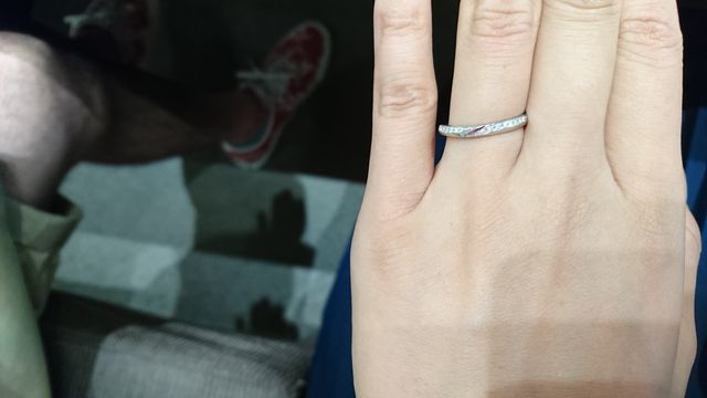 三日月をモチーフとした｢アルテミシア｣という名前の結婚指輪