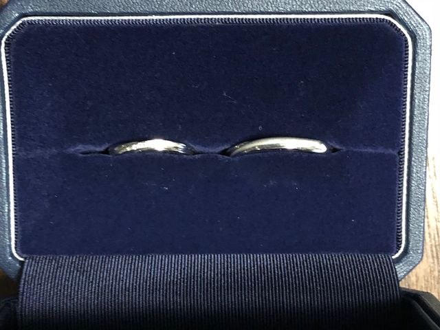 お互い手にした第一印象で決めました。