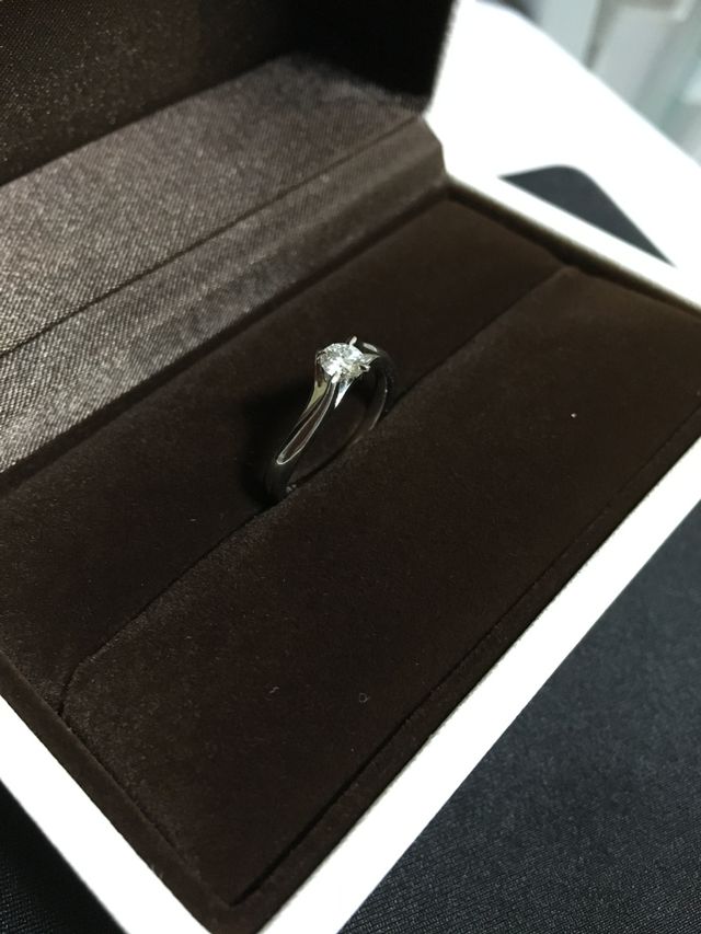 ダイヤモンドは約0.2ctです。