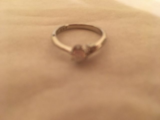 何件か試着しましたが、1番手元が綺麗に見えるデザインでした。