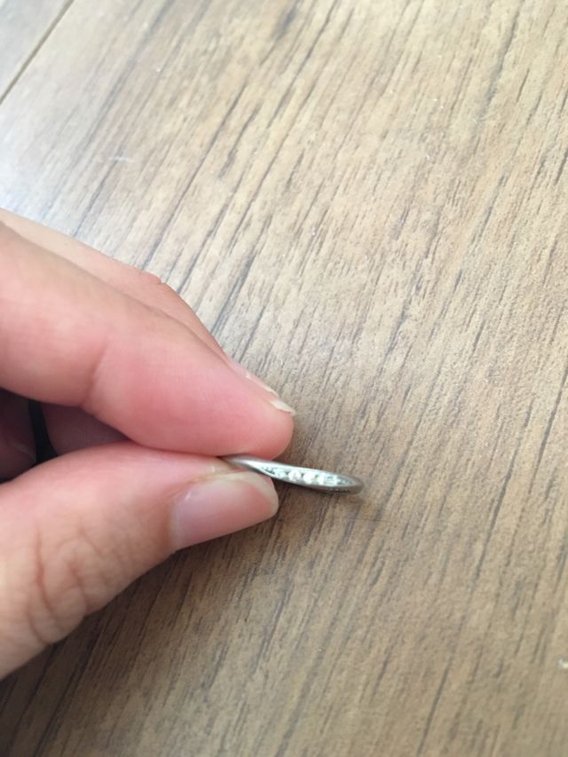 シンプルですがデザイン性がありとても気に入っています。