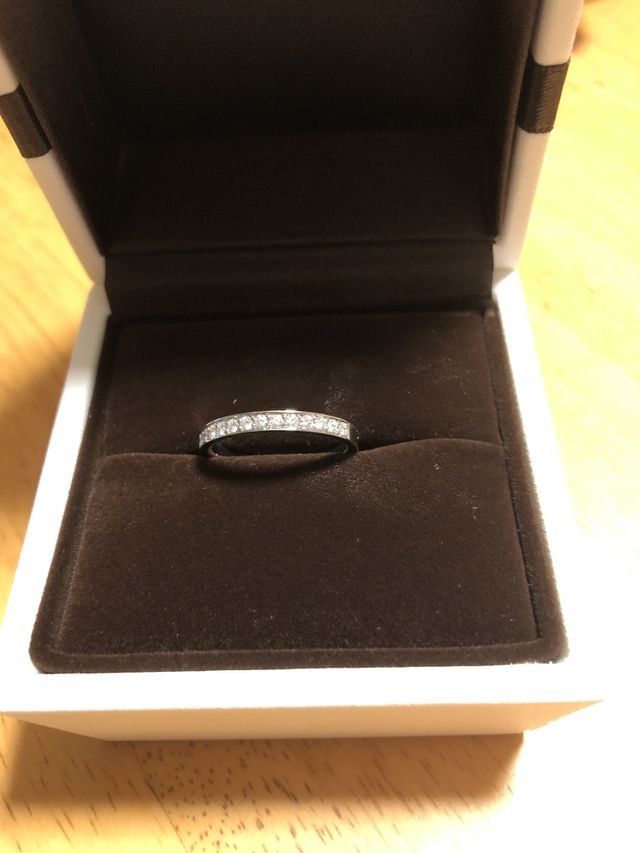 結婚指輪のデザインが古くなったので購入しました