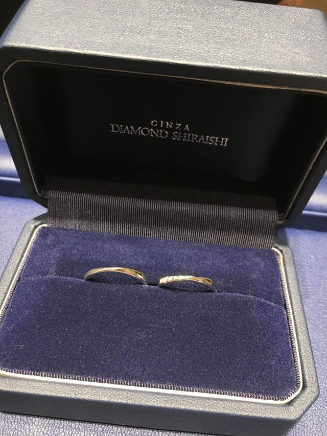 ケースは大きいリボンが付いていてとてもかわいいです。