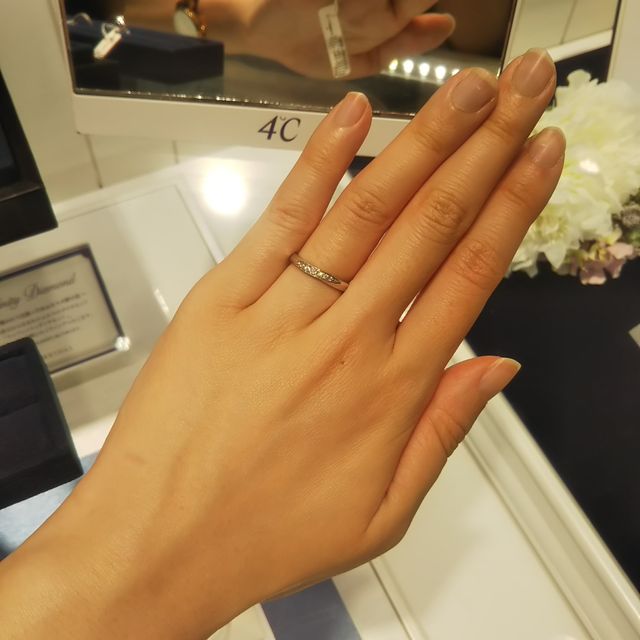 ダイヤの輝きが美しいです