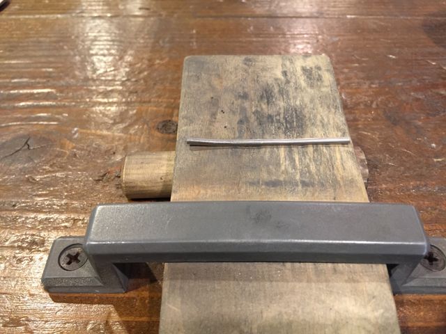 棒を曲げて、叩いて、磨いて、思い出が詰まった指輪ができました