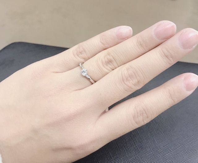 アイプリモで購入した婚約指輪（アンドロメダYG）