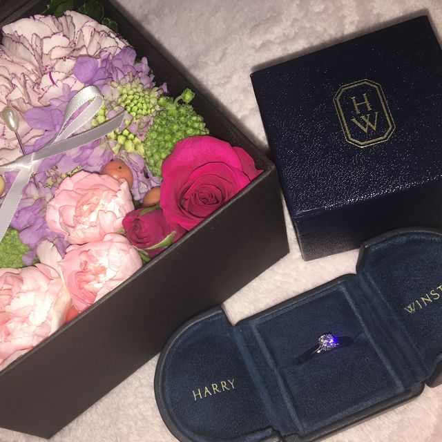 自然光でも照明などの光でも本当にキラキラします