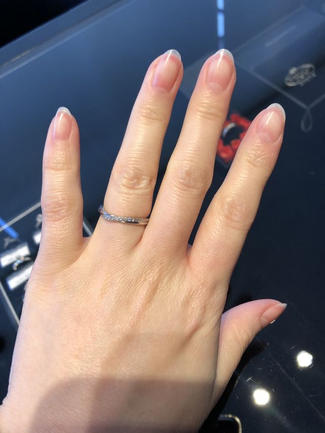 ダイヤモンドシライシて人気の指輪です！細身のデザイン。