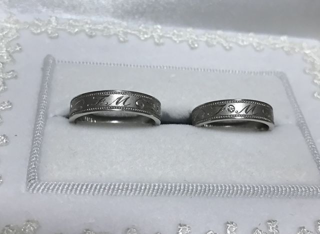 タガネ彫、ミル打、唐草、波模様、イニシャル