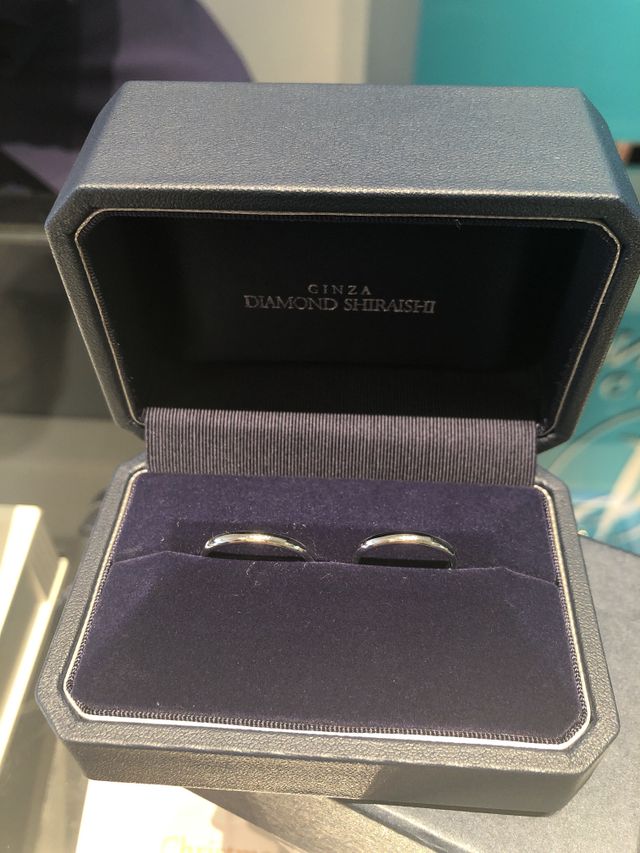 プラチナのシンプルな指輪を探していました。