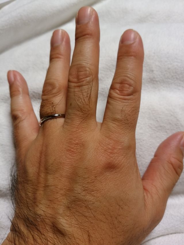 サイズは18.5号です。