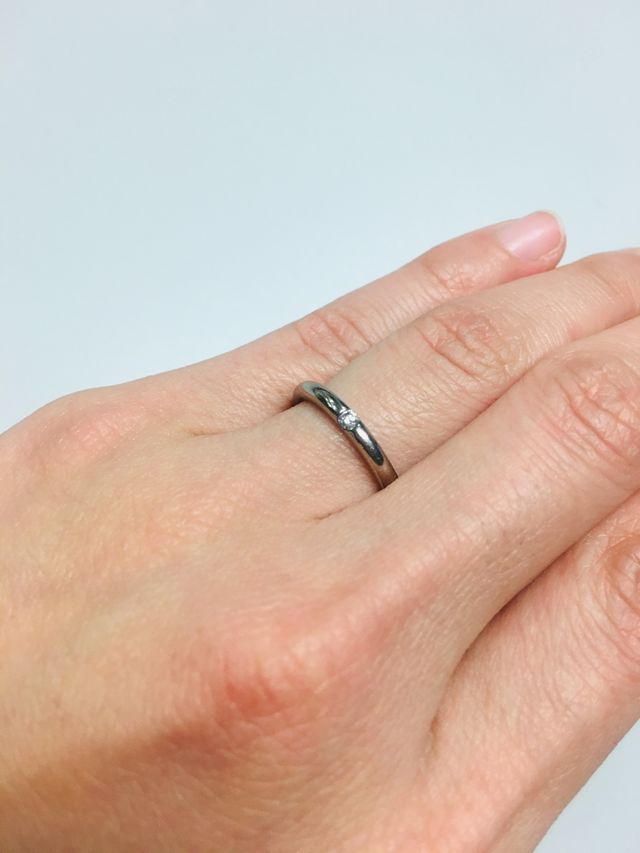 一石のシンプルなデザイン