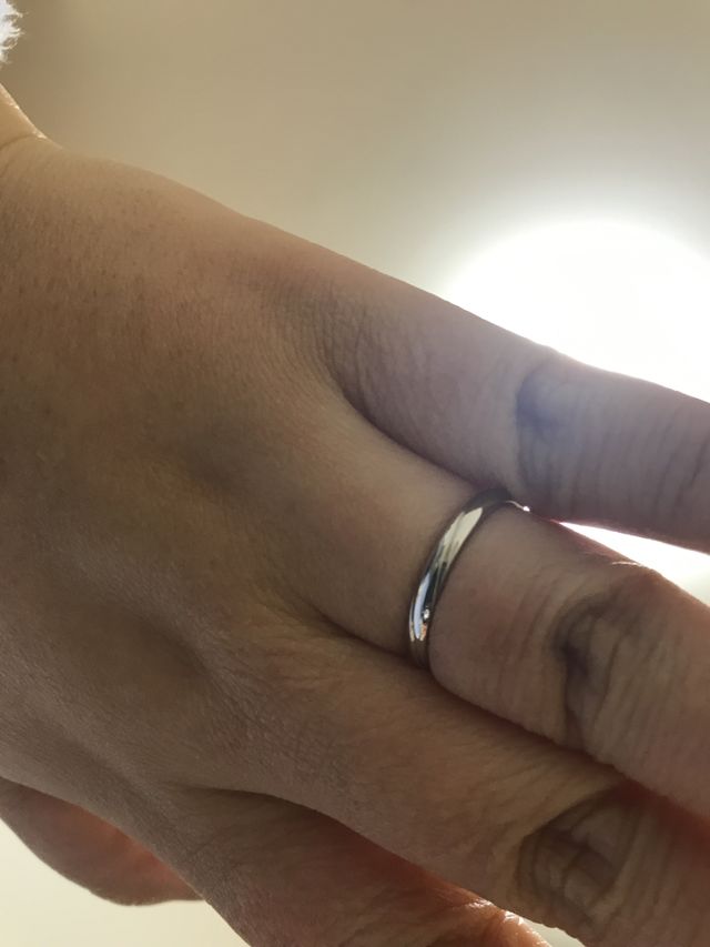 店員から指輪の交換を勧められ旦那が照れながら入れてくれました