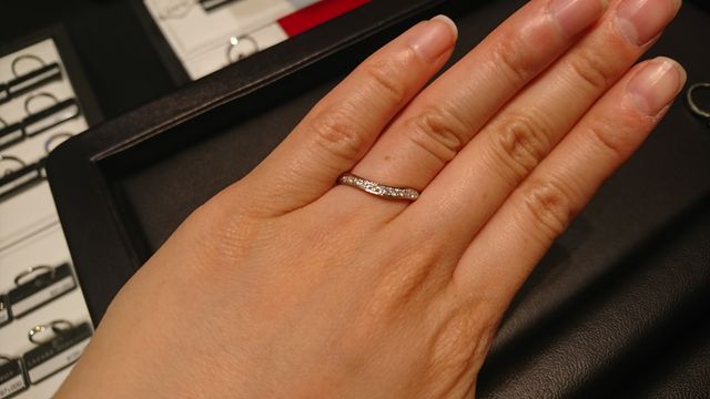 Crescent ハーフエタニティ