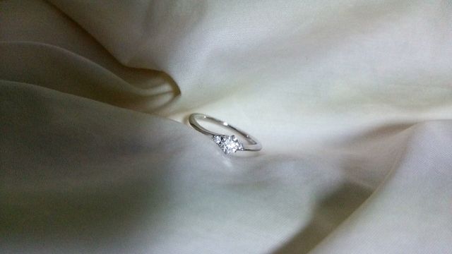婚約指輪です