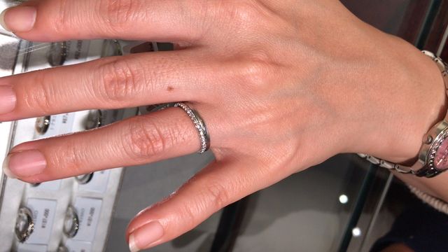 婚約指輪のオレオールと重ねづけ