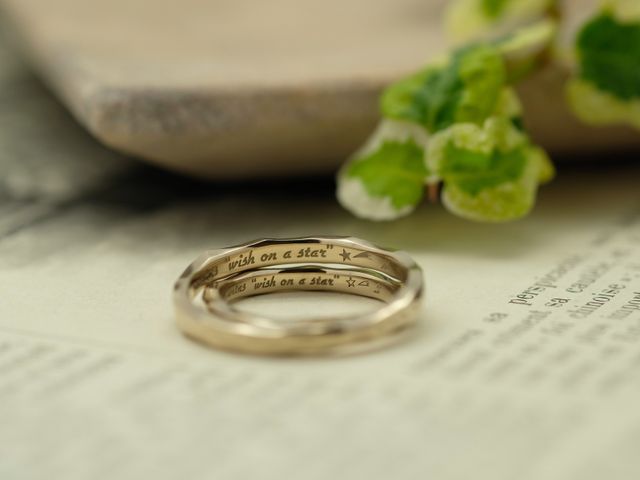 結婚記念日の花言葉を刻印してもらいました。