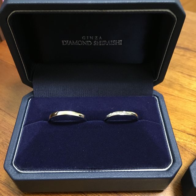 日常でも付けられるように、ダイヤのあまり付いてないものに