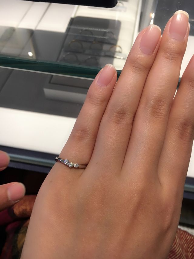 サイズが合わず小指で、、