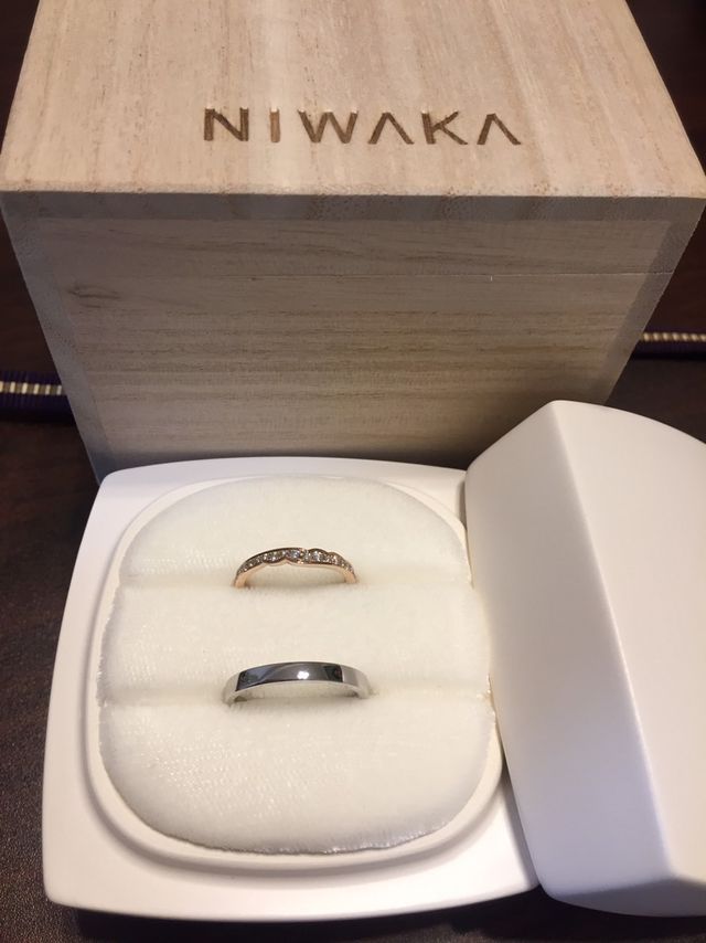 夫婦でNIWAKAの結婚指輪を購入しました。