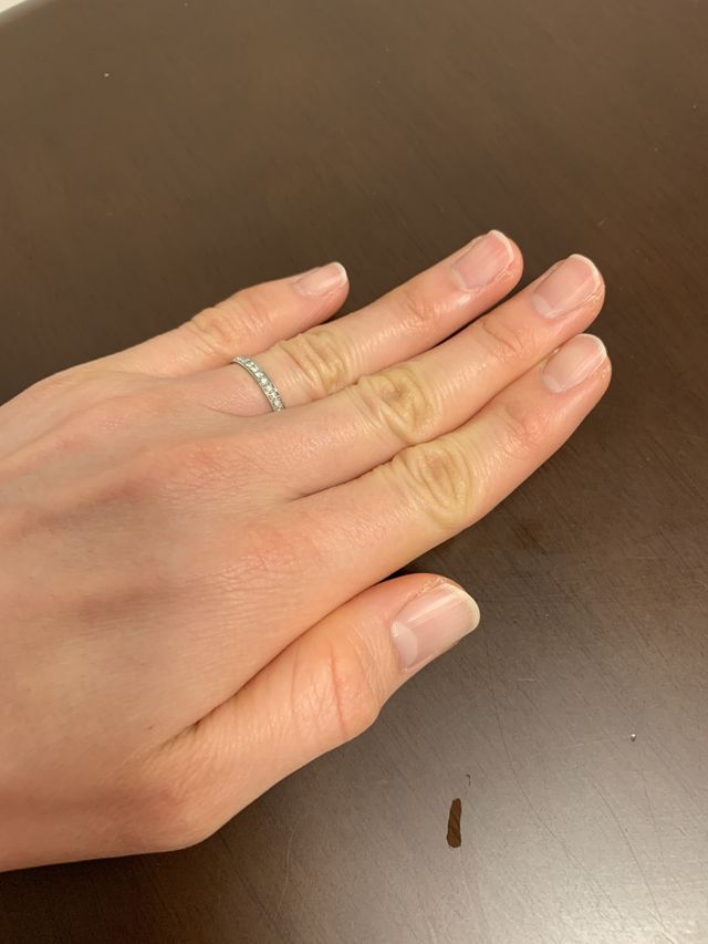 旦那さんと色々と相談してデザインを決めた結婚指輪