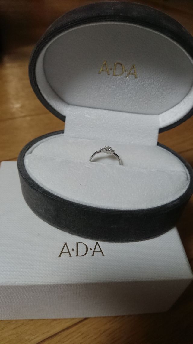 シンプルでダイヤモンドリングらしい指輪で嬉しかったです