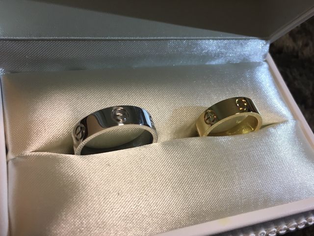結婚指輪で夫はプラチナ 私はゴールドです。