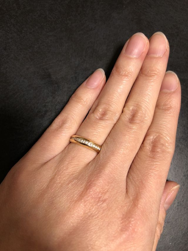 サイズ変更できないのは辛いかも。多店舗でサイズダウン。