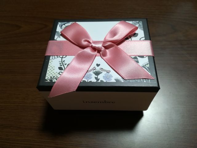外の箱。可愛らしいです。