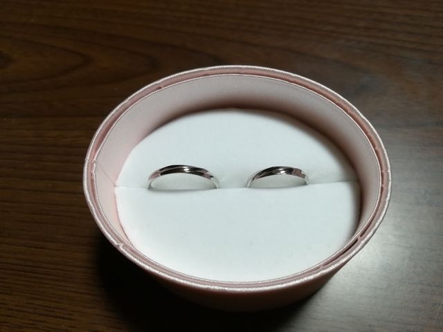 シンプルですがひねり揚げのようなデザイン。