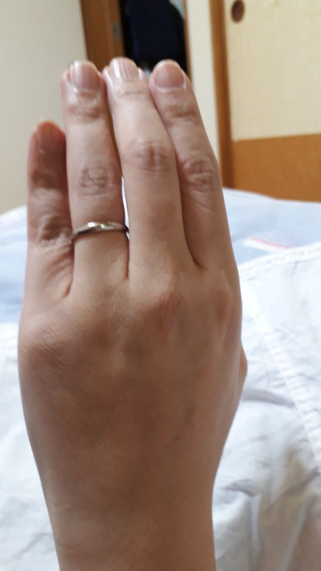 旦那の指に光る結婚指輪