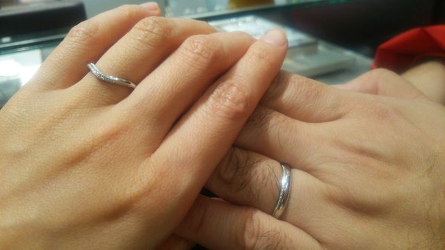 2人それぞれ違うデザインですが、お気に入りを見つけました。