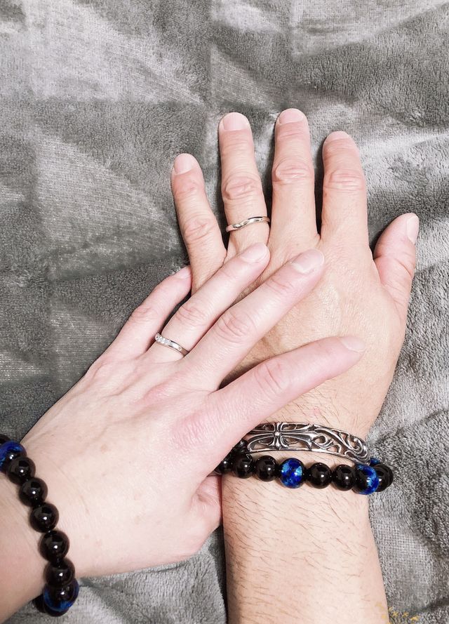 2人の手に馴染むもの つけていたいものを選びました。