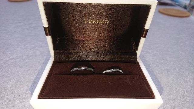 ペアリング 左:男性用  右:女性用