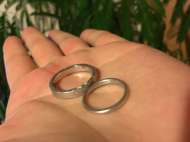 ツヤ、マットとその中間のテクスチャがあります。