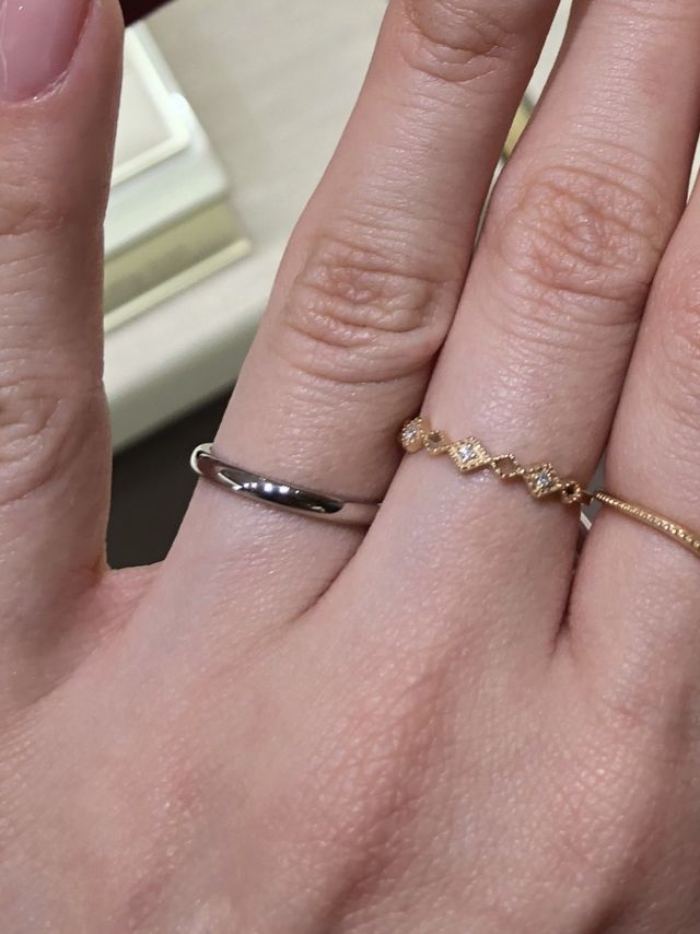 カルティエで一番シンプルで華奢な1895リングです。