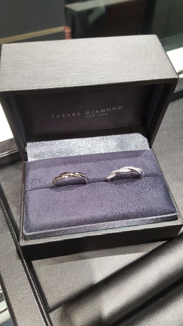 男性がつけても、意外と女々しくないデザインです。