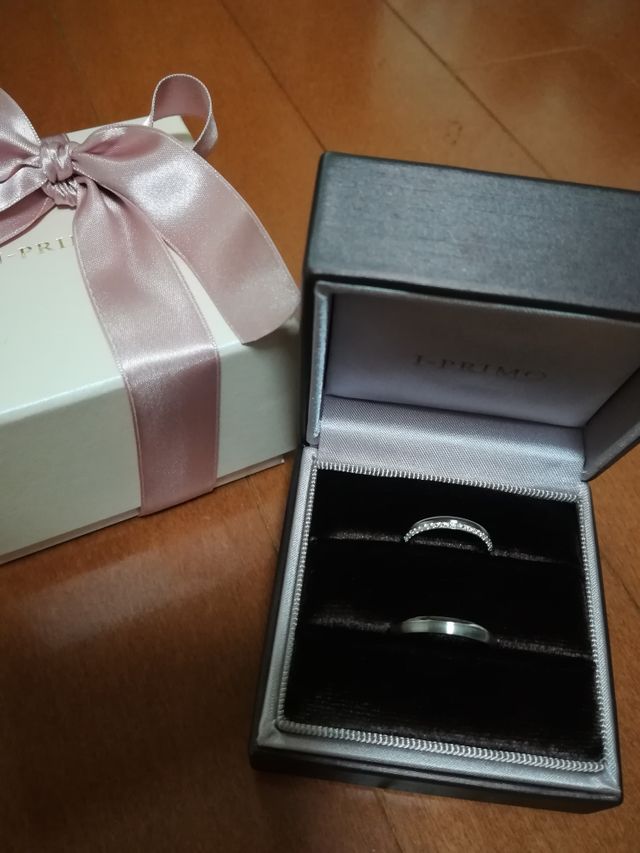 着ける向きによってイメージが異なりTPO に合わせやすい。