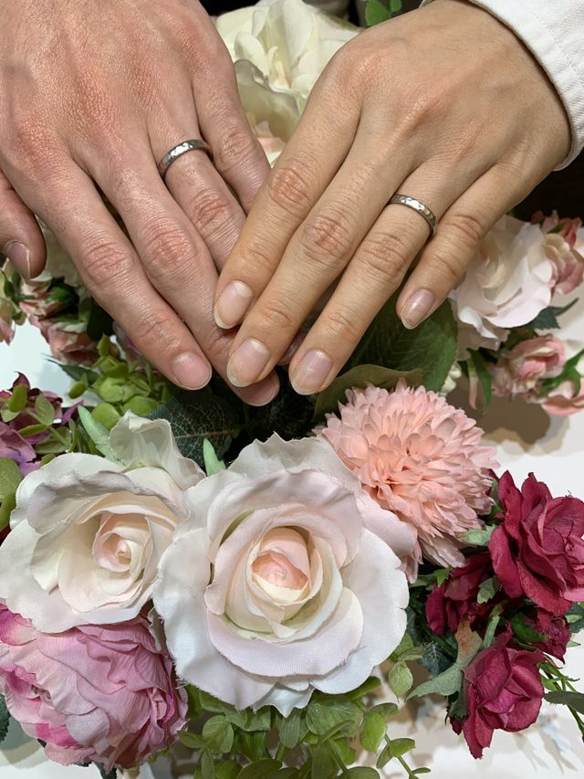 指輪は理想のモノを作って頂き2人とも気にいっております。