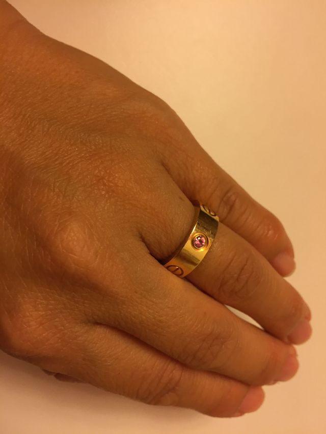 色黒にも合うピンクゴールド