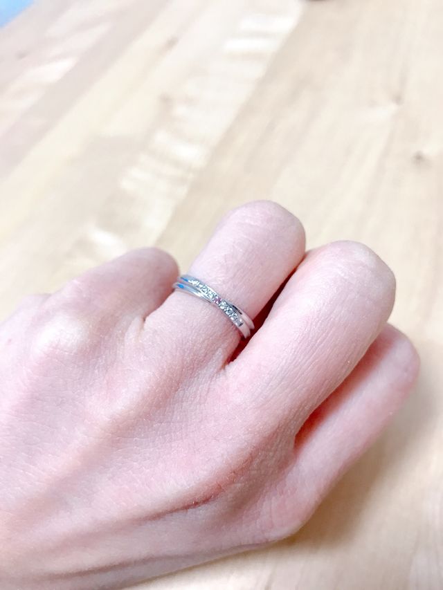 石の数や色など自分で選べるので、オーダーメイドで作れた感じ！